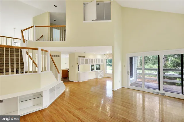 a view of an entryway