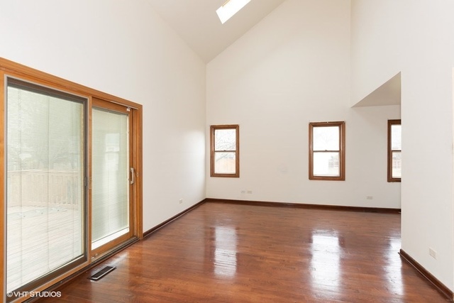 108 Country Court Bolingbrook, IL 60440 - Photo 7 of 12