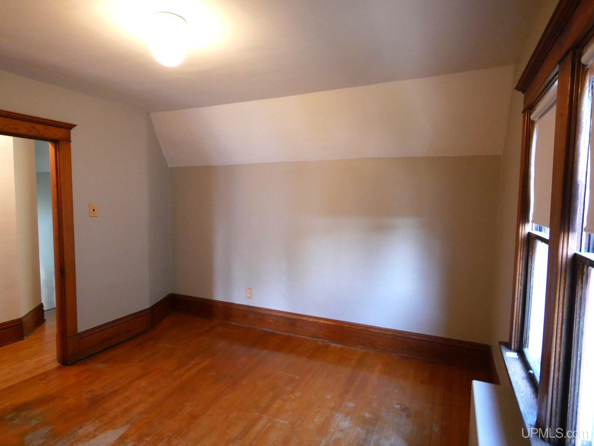 1115 Summit Street Hancock, MI 49930 - Photo 39 of 68