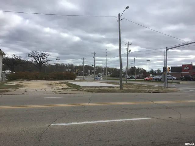 $65,900 | 901-905 North 2nd Street, Clinton, IA 52732