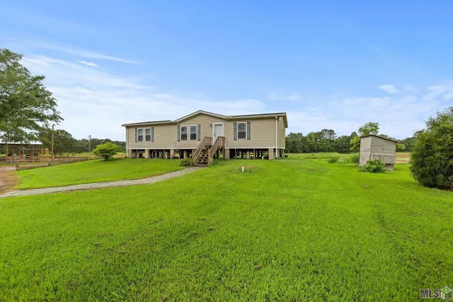 $235,000 | 23611 Riley Road, Pride, LA 70770