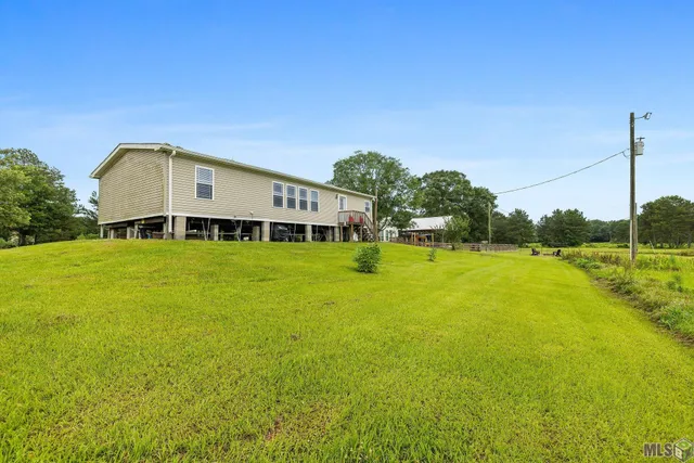 $235,000 | 23611 Riley Road, Pride, LA 70770
