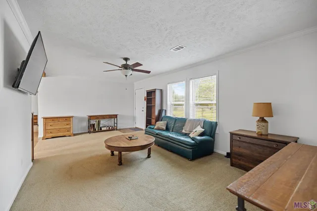 $235,000 | 23611 Riley Road, Pride, LA 70770