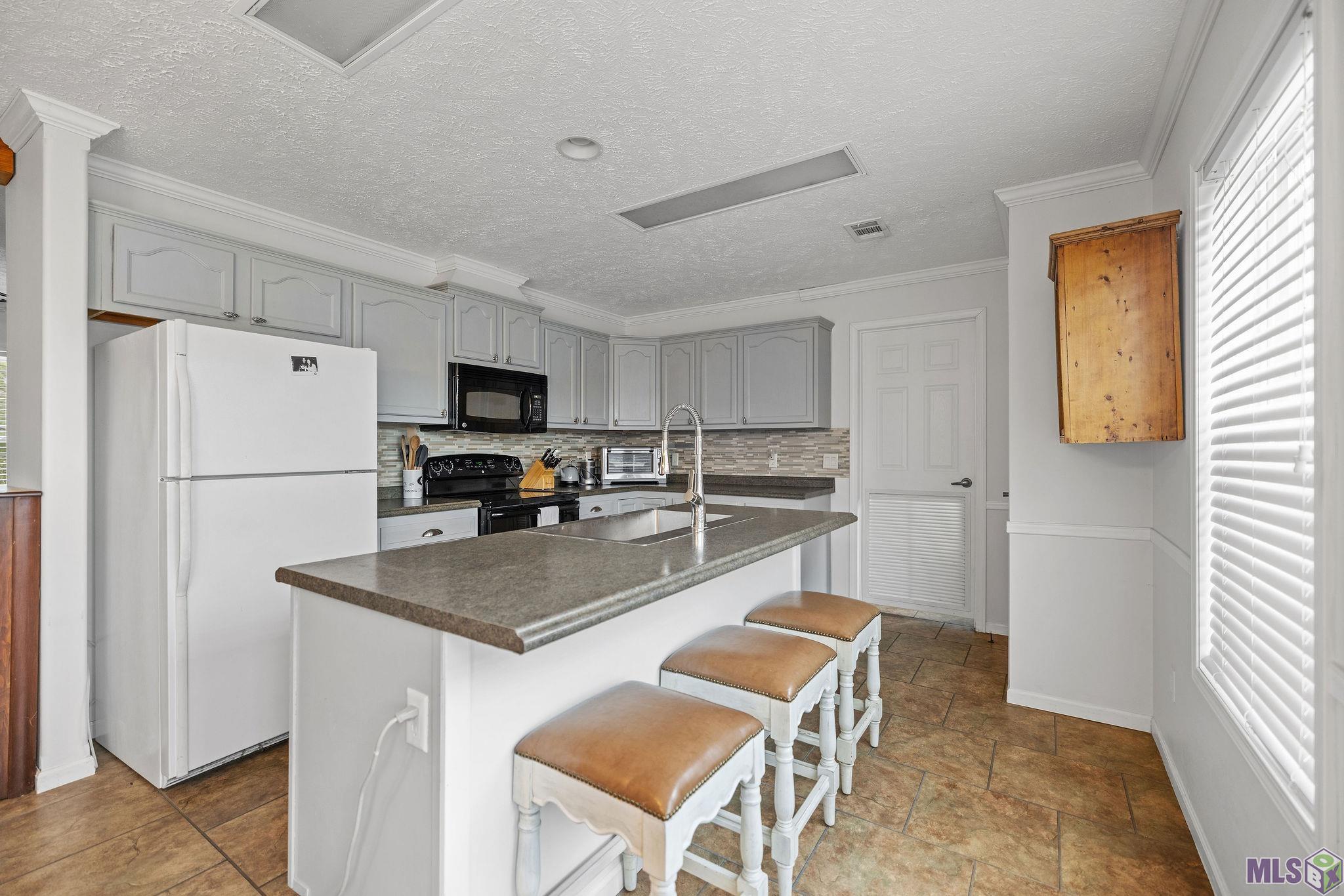 23611 Riley Road Pride, LA 70770 - Photo 8 of 24