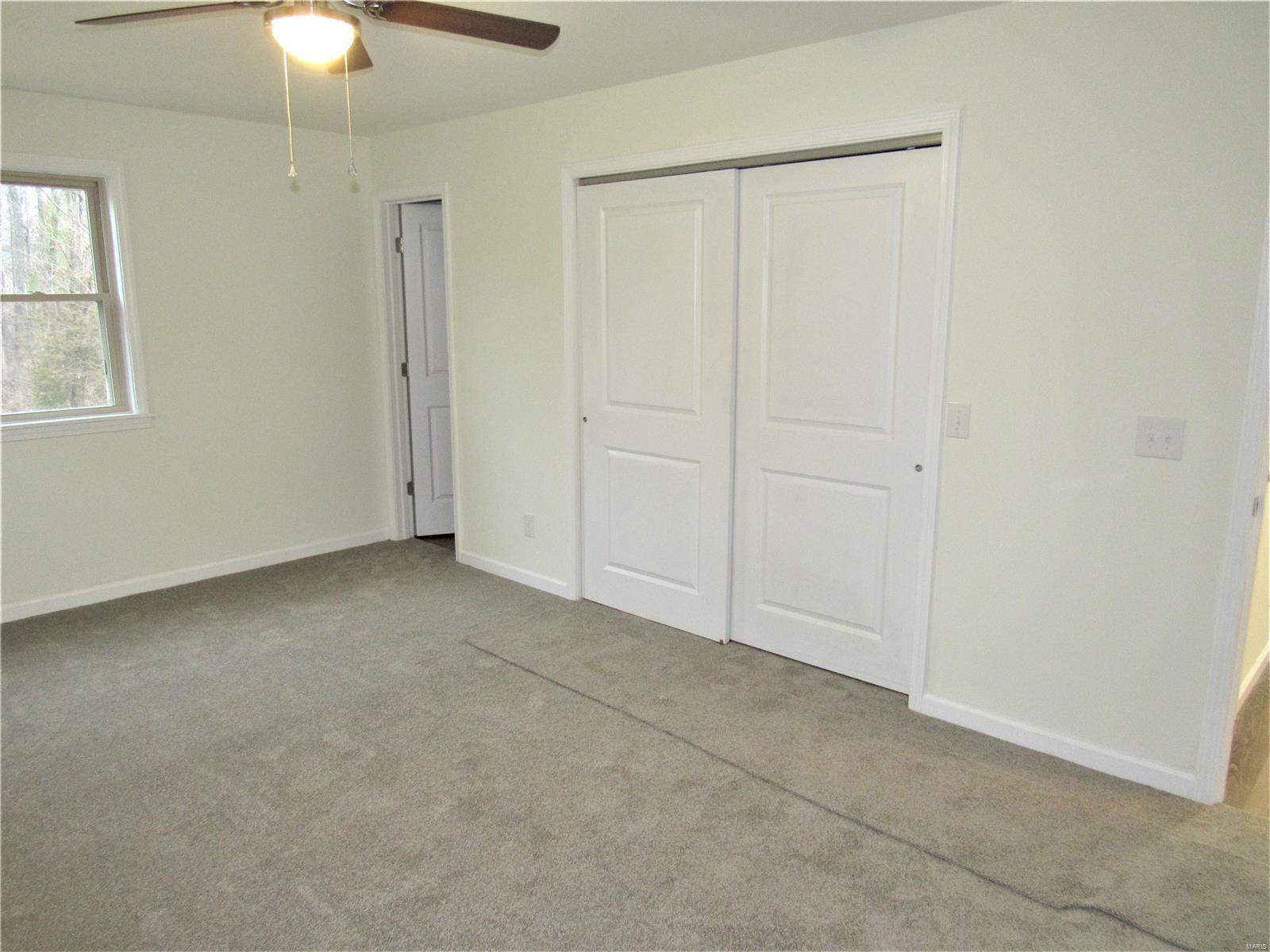 4453 Thatcher Road Alton, IL 62002 - Photo 11 of 27