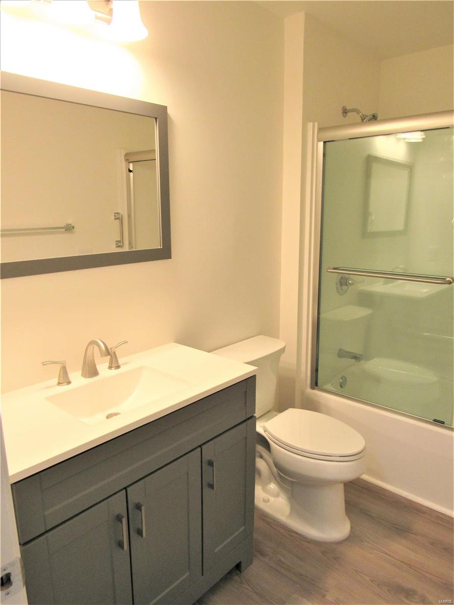 4453 Thatcher Road Alton, IL 62002 - Photo 14 of 27