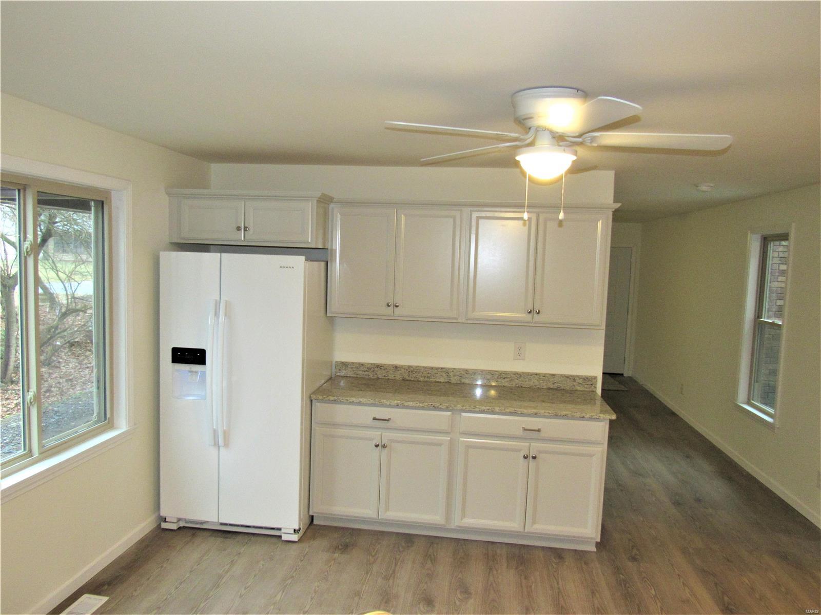 4453 Thatcher Road Alton, IL 62002 - Photo 6 of 27
