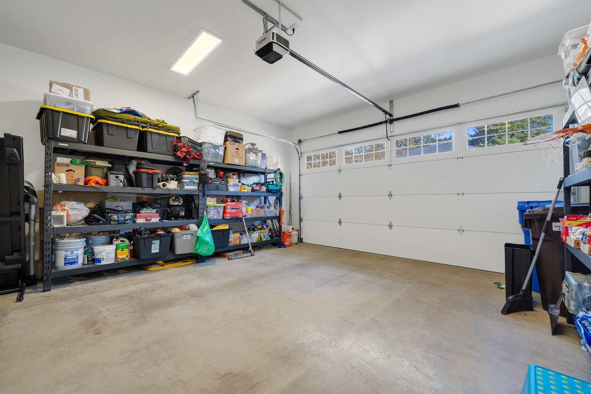 4515 Moondancer Lane Tillamook, OR 97141 - Photo 18 of 25 Garage