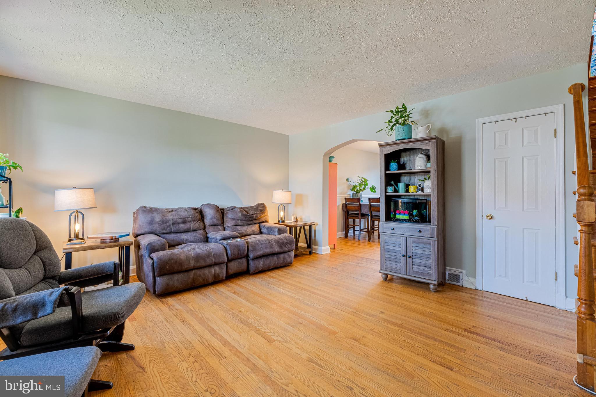 1066 Downton Road Halethorpe, MD 21227 - Photo 5 of 27