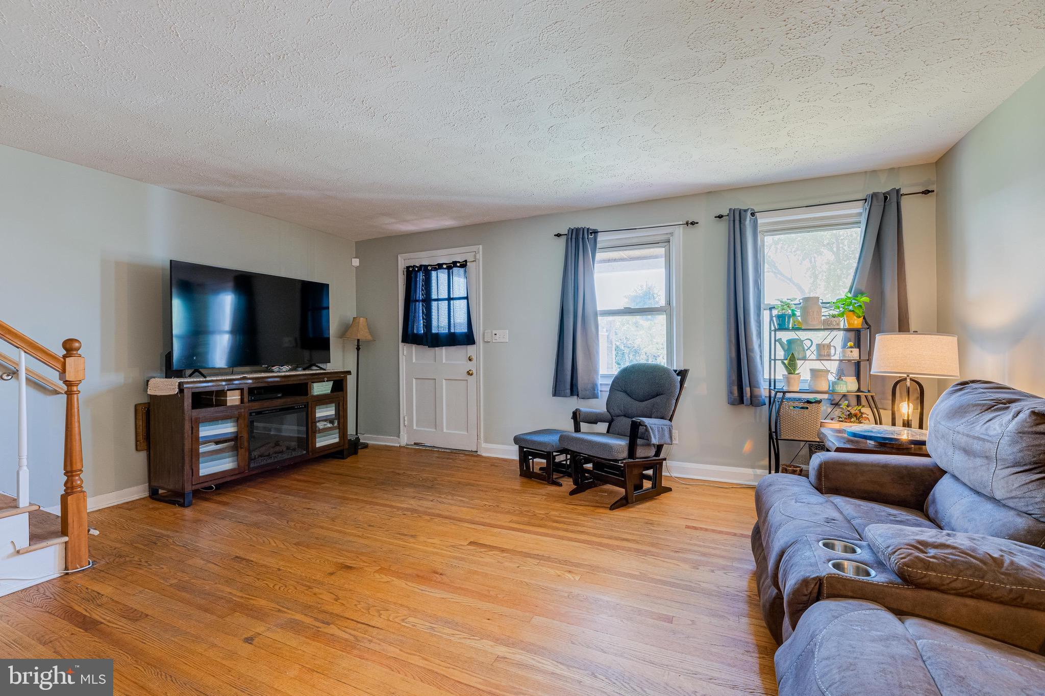 1066 Downton Road Halethorpe, MD 21227 - Photo 7 of 27