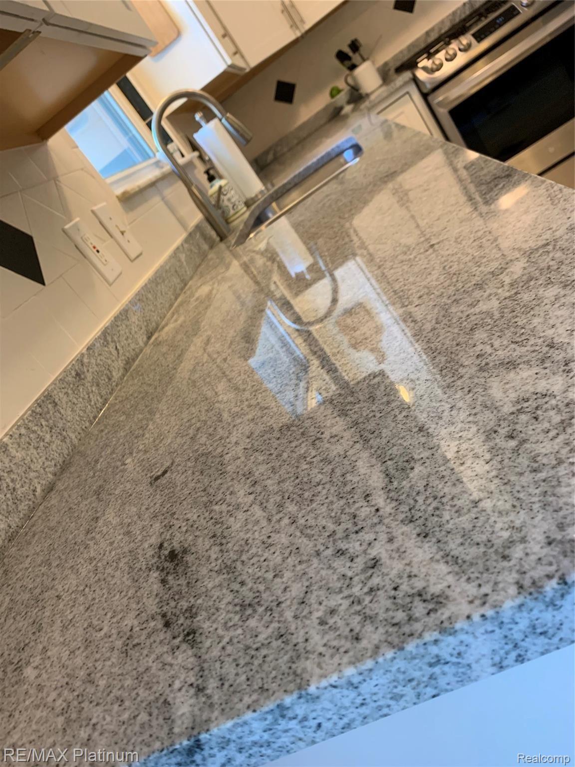 1897 Gray Road Howell, MI 48843 - Photo 8 of 45 Kitchen3.jpg