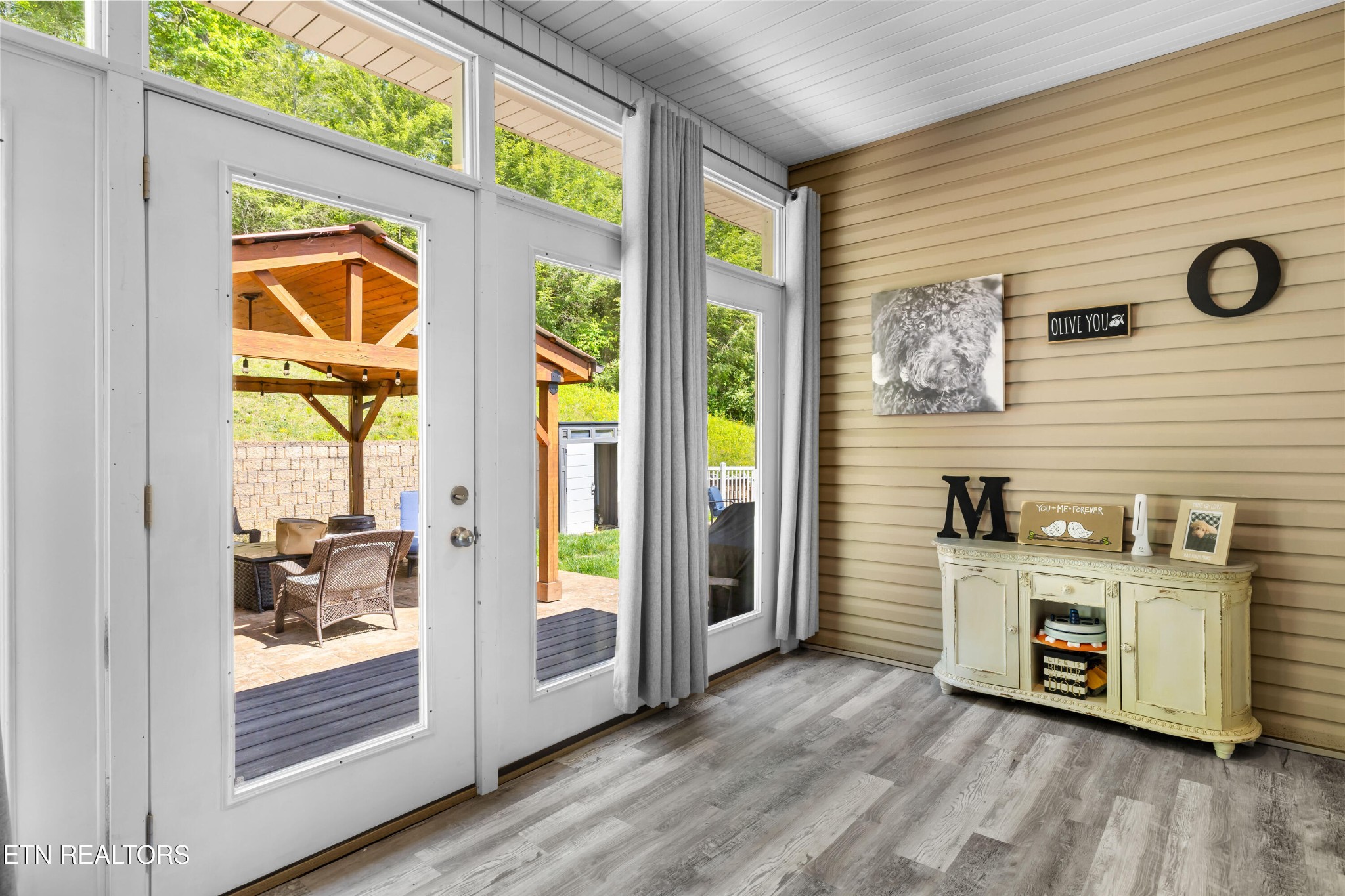 349 Rudd Hollow Road Townsend, TN 37882 - Photo 25 of 52 a view of an entryway with wooden floor and windows