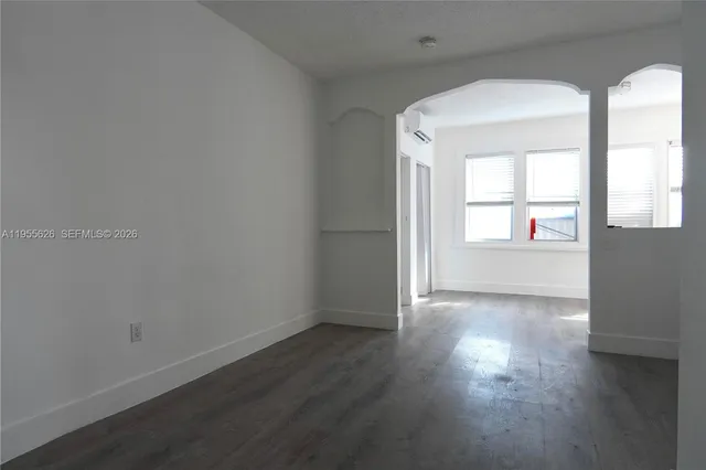 $1,600 | 501 Southwest 6th Court, Unit 101, Miami, FL 33130