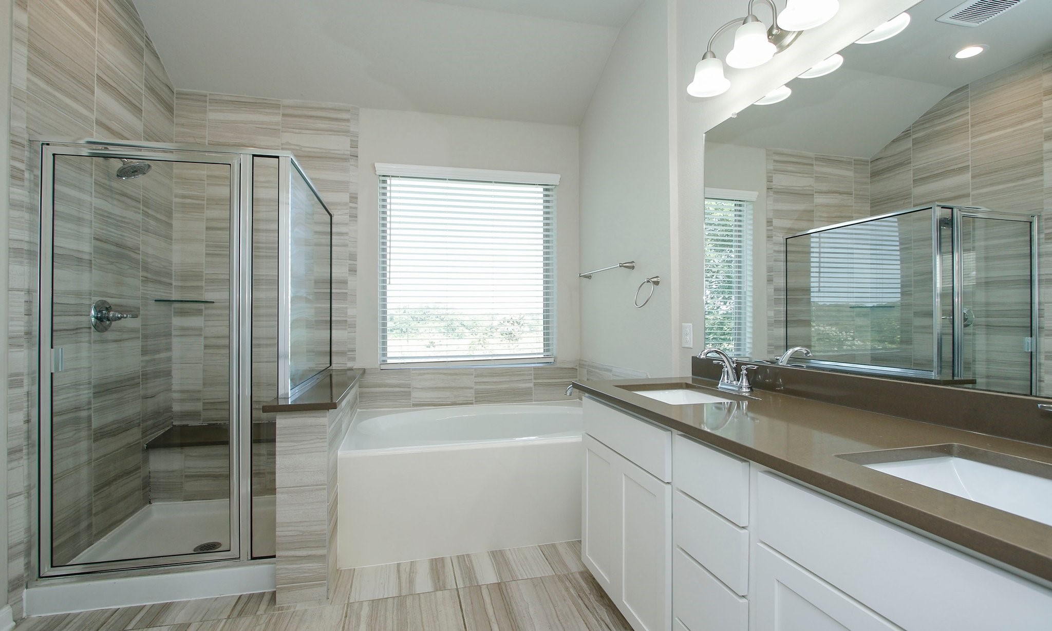 239 Biltmore Loop Montgomery, TX 77316 - Photo 27 of 40