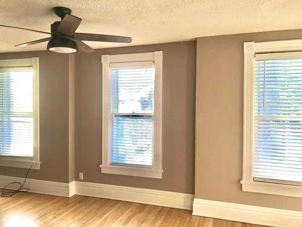 $269,900 | 724 West Broadway Street, Winona, MN 55987