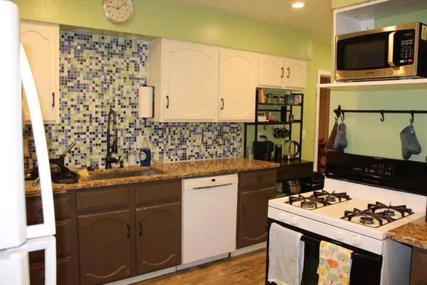 $269,900 | 724 West Broadway Street, Winona, MN 55987