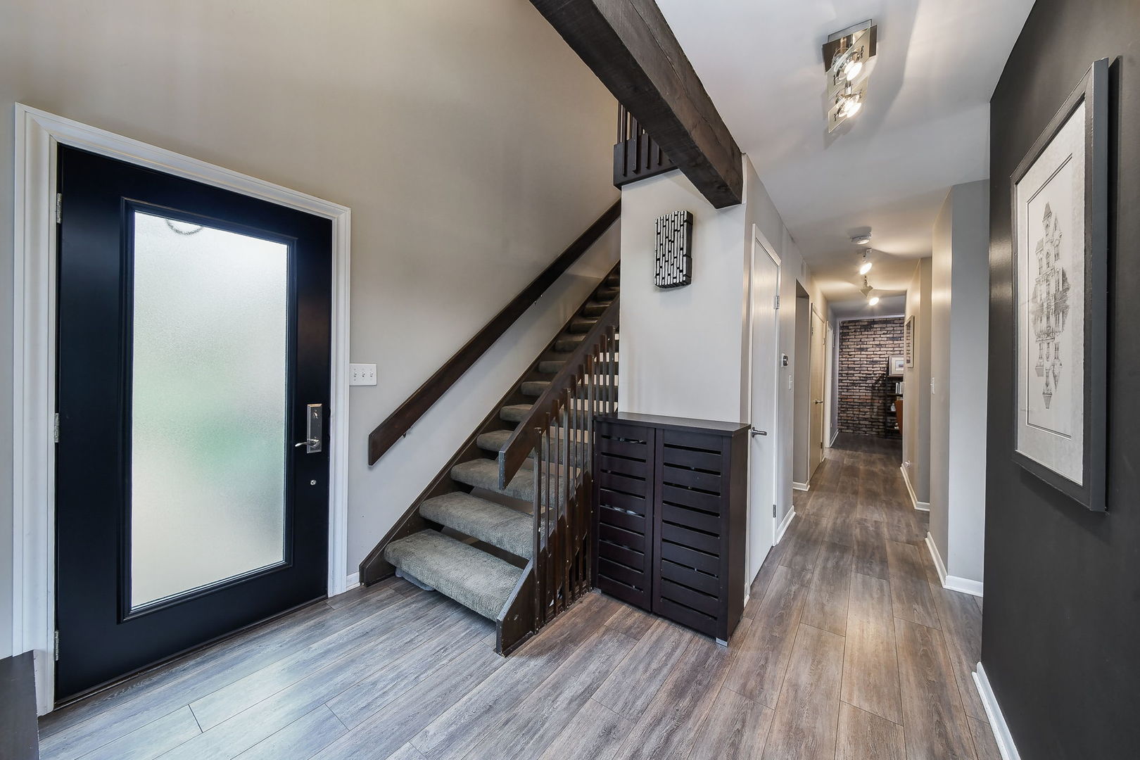 1925 Coach Drive Naperville, IL 60565 - Photo 19 of 41