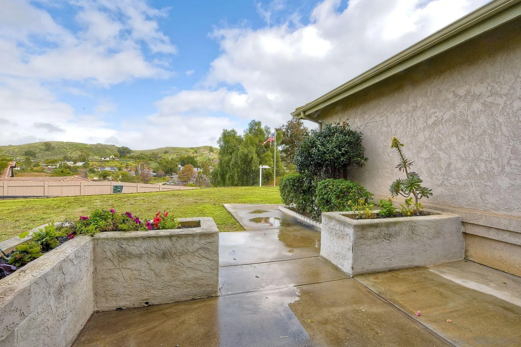 11820 Gay Rio Lane Lakeside, CA 92040 - Photo 5 of 34 Gallery Image 5