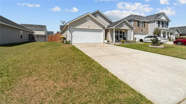 $2,350 | 109 Roseberry Circle, Port Wentworth, GA 31407