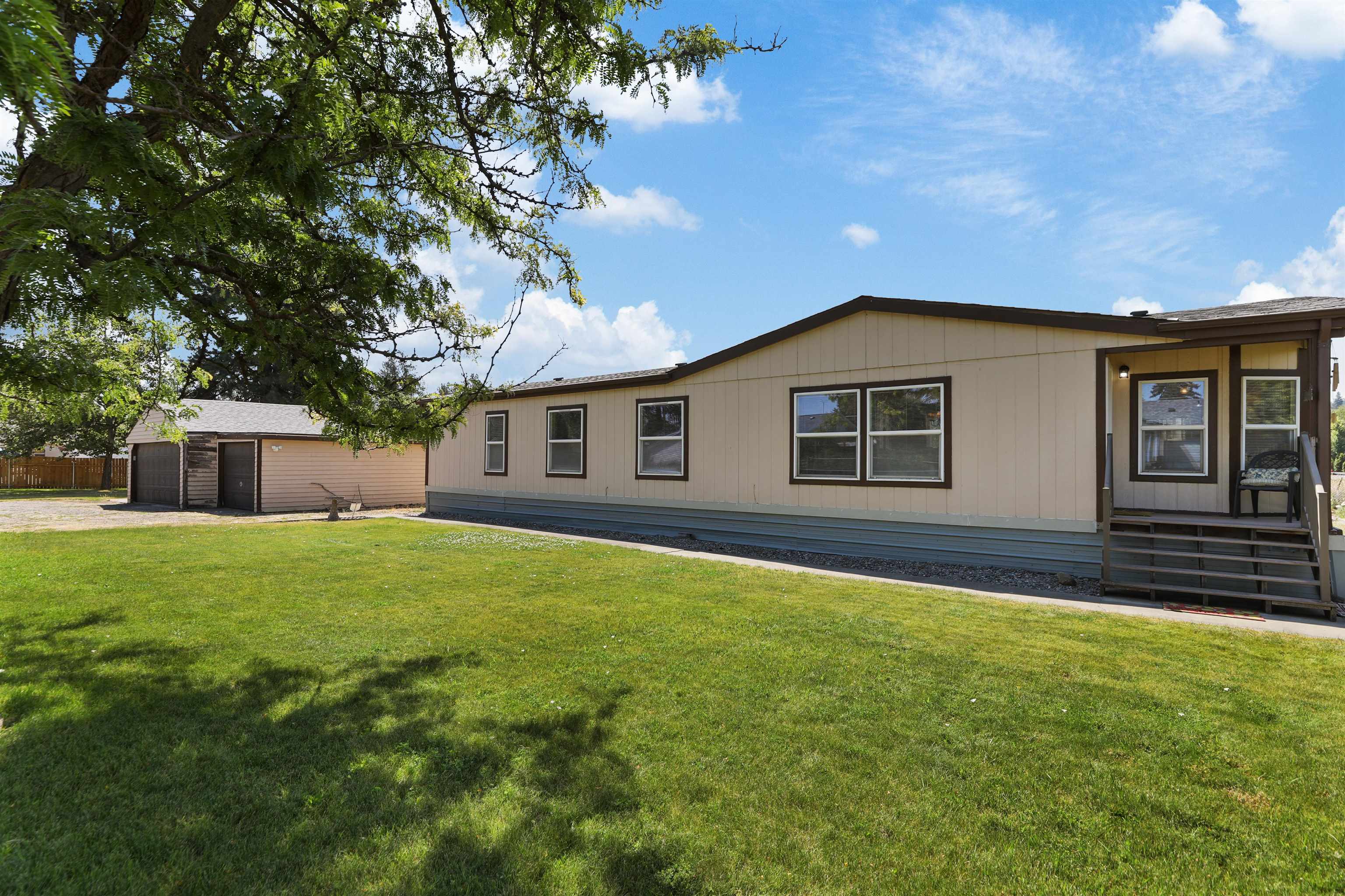 504 South Carnahan Road Spokane Valley, WA 99212 - Photo 2 of 25 Gallery Image 2