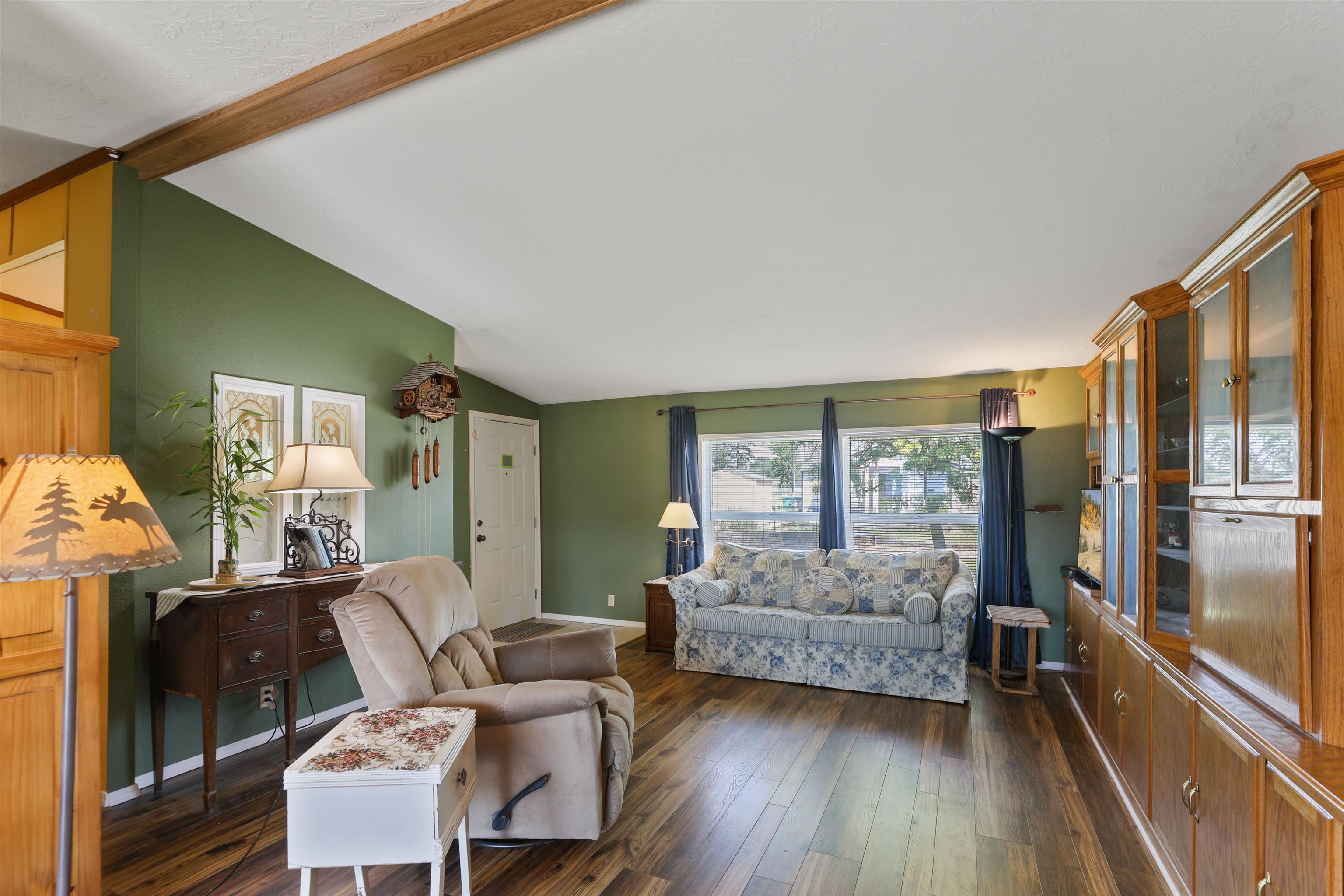 504 South Carnahan Road Spokane Valley, WA 99212 - Photo 4 of 25 Gallery Image 4