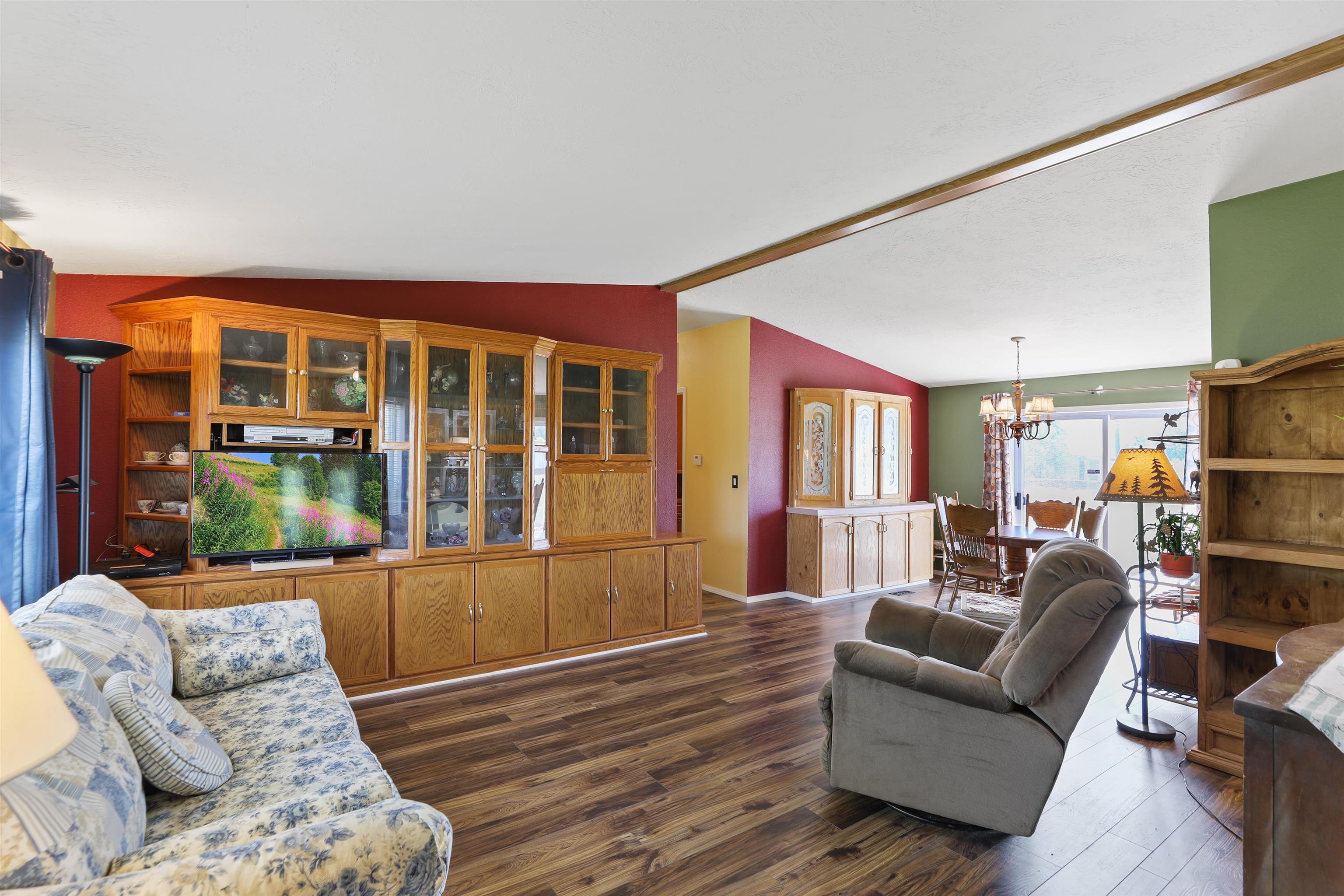504 South Carnahan Road Spokane Valley, WA 99212 - Photo 5 of 25 Gallery Image 5
