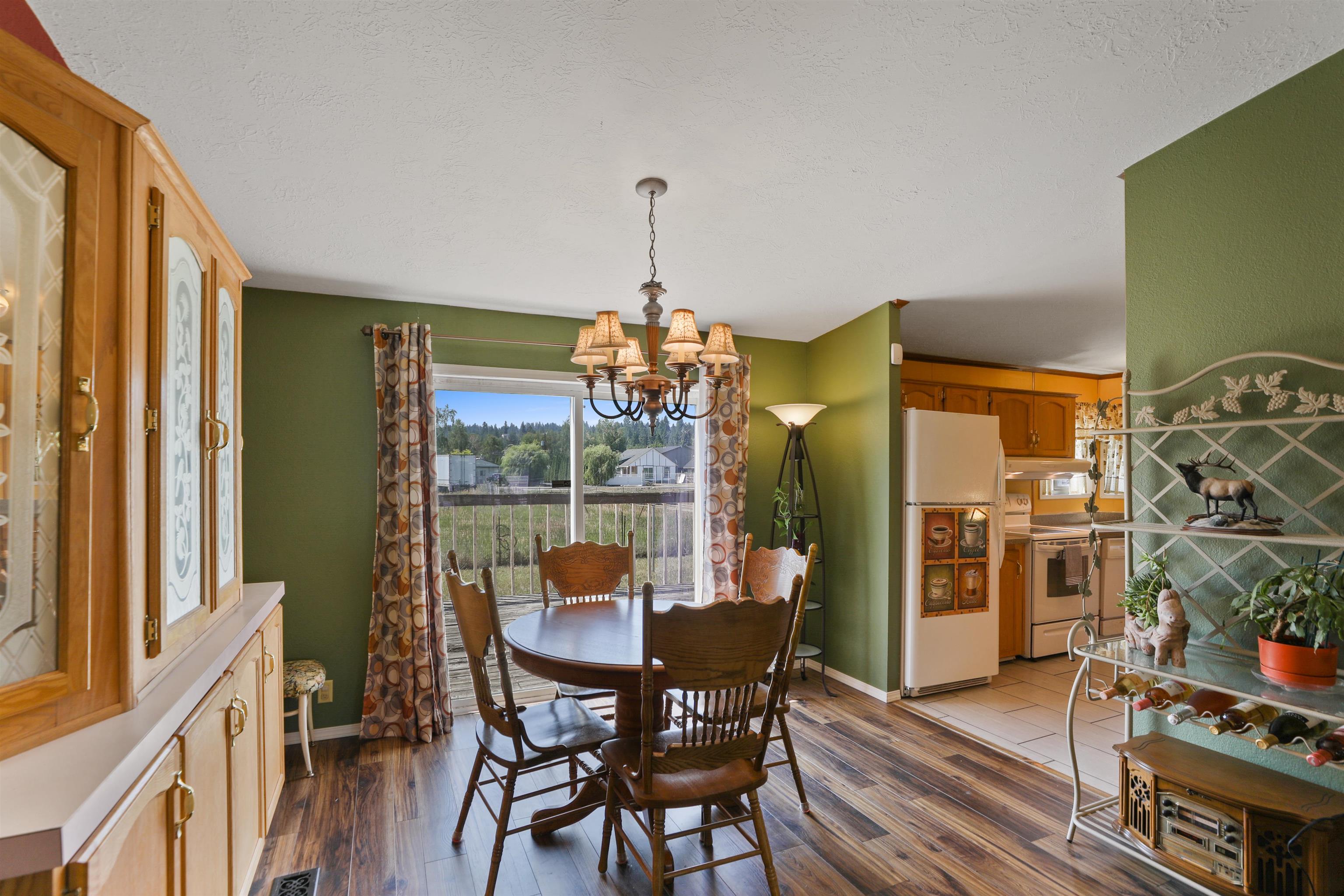 504 South Carnahan Road Spokane Valley, WA 99212 - Photo 8 of 25 Gallery Image 8