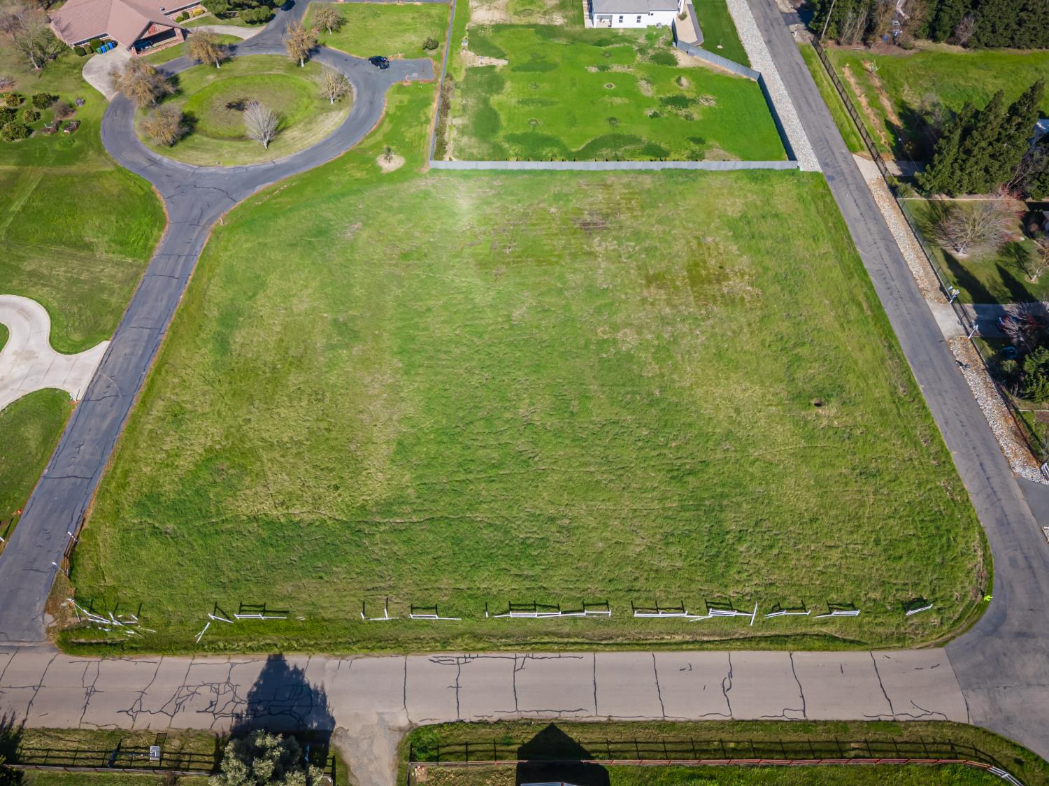10685 Halfway Road Elk Grove, CA 95624 - Photo 11 of 19 a view of a yard