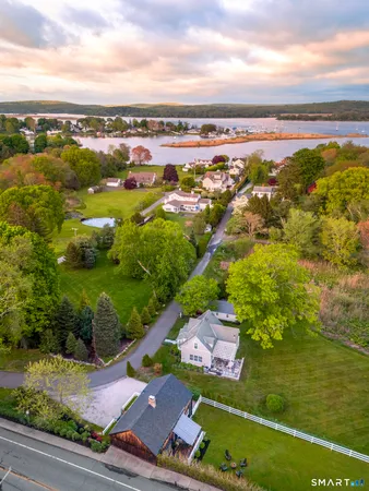 $750,000 | 1 Benson Lane, Essex, CT 06426