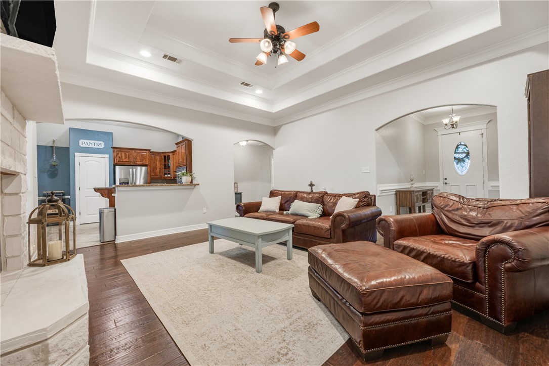 2703 Hickory Court Bryan, TX 77808 - Photo 5 of 26