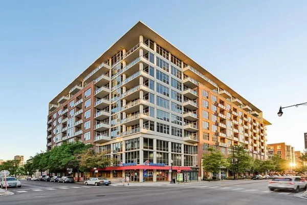 $349,900 | 901 West Madison Street, Unit 601, Chicago, IL 60607