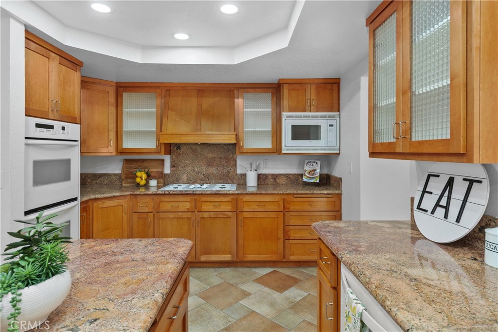 8405 Eastbrook Court Riverside, CA 92504 - Photo 11 of 49 Kitchen