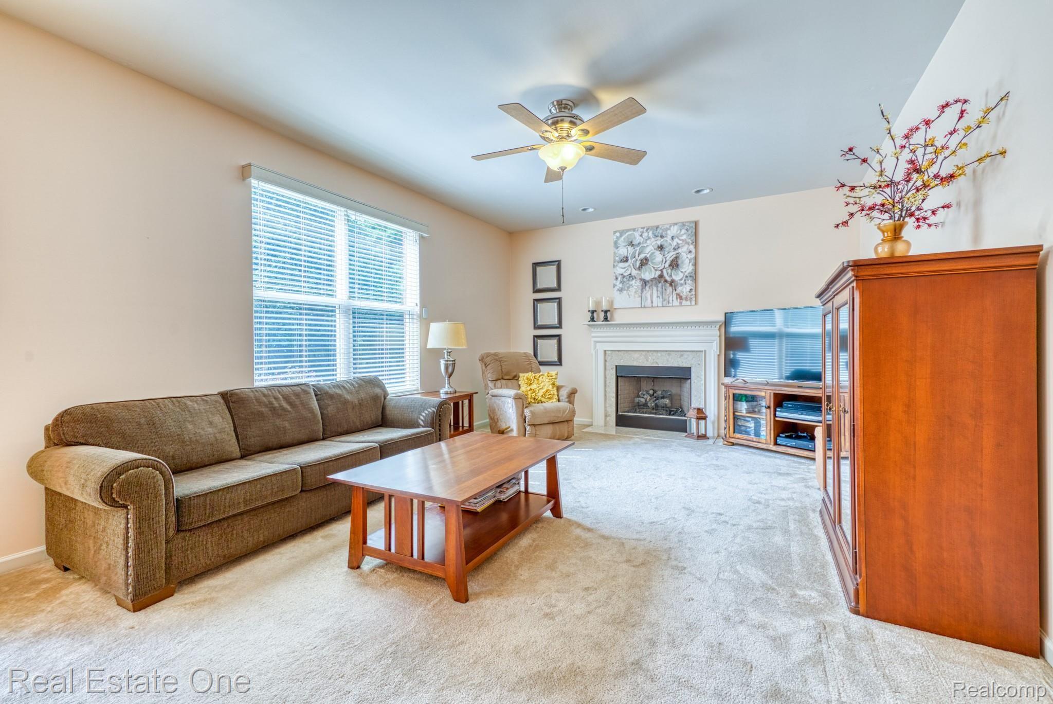 3370 Everett Drive Rochester, MI 48307 - Photo 13 of 36 DSC02469.jpg