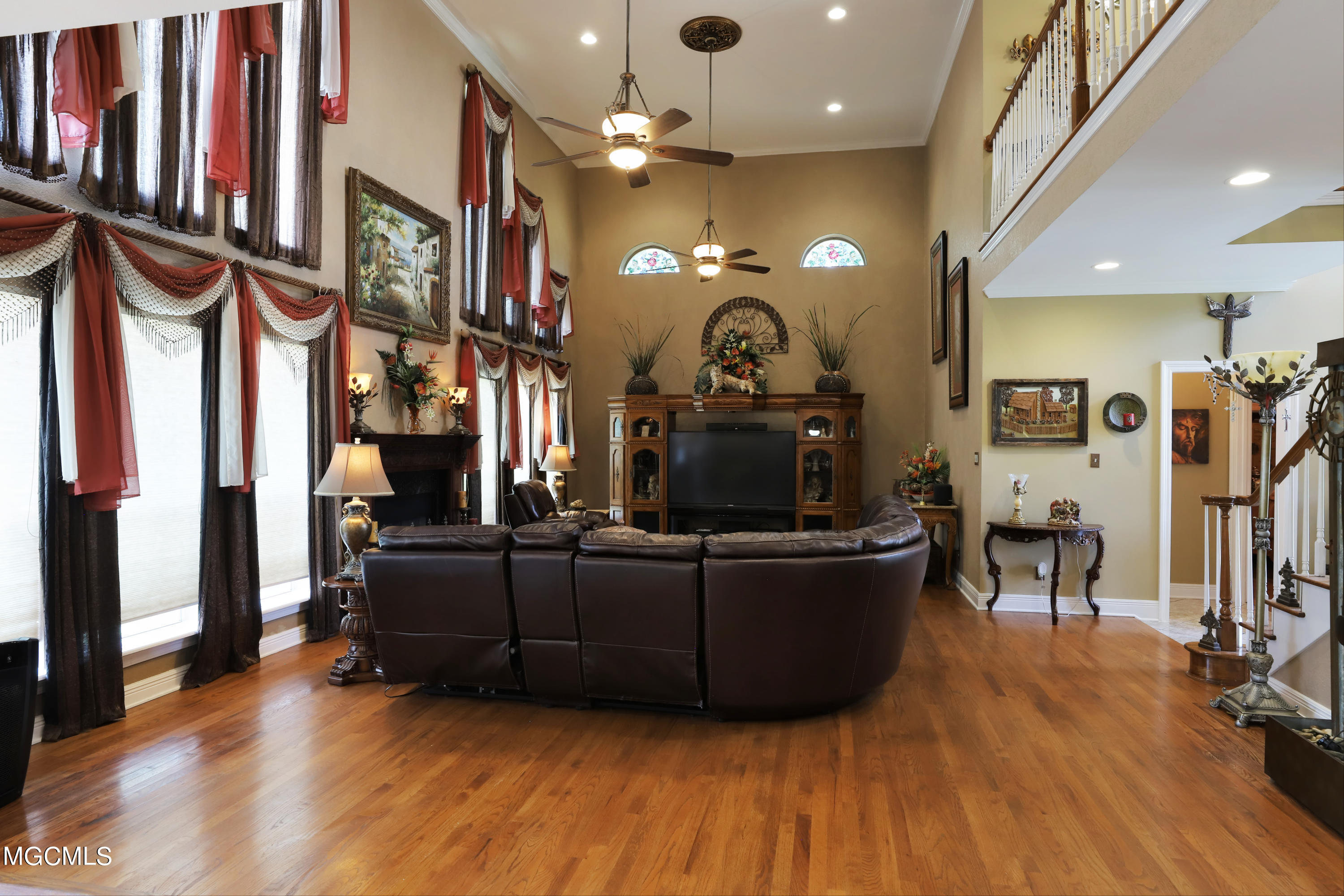 5075 Crescent Ridge Drive Kiln, MS 39556 - Photo 11 of 49 Living Room