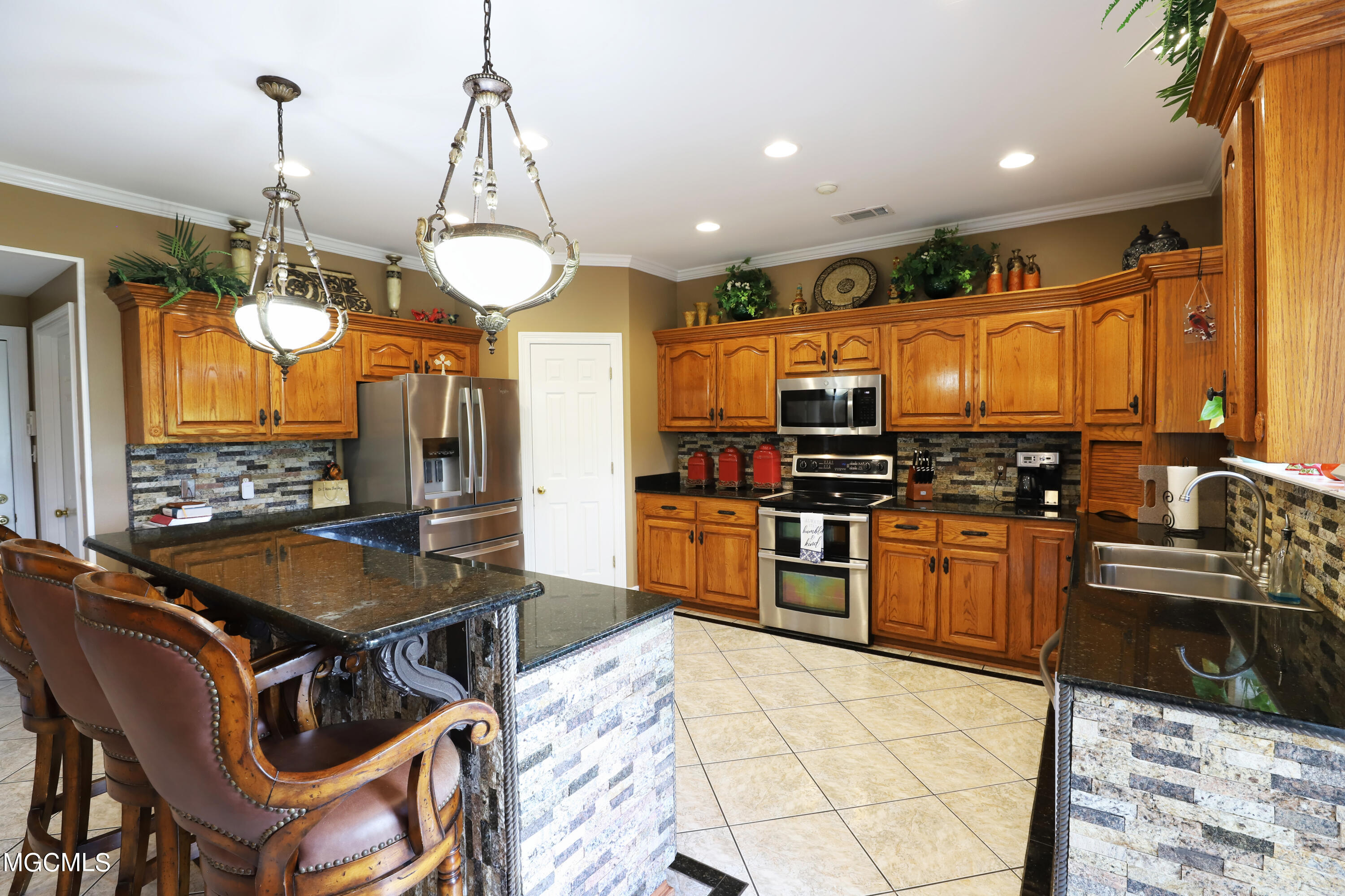 5075 Crescent Ridge Drive Kiln, MS 39556 - Photo 17 of 49 Kitchen