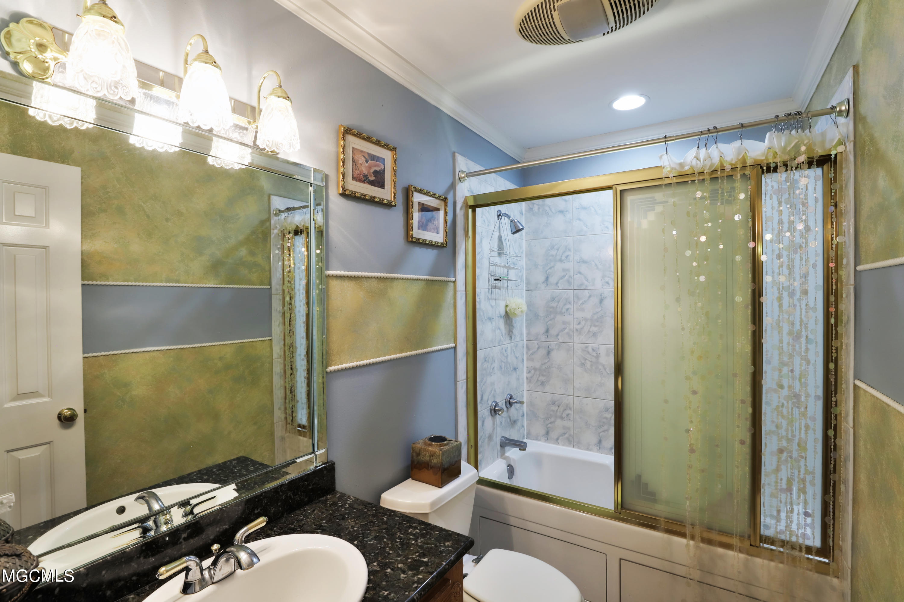 5075 Crescent Ridge Drive Kiln, MS 39556 - Photo 27 of 49 Spare Bathroom