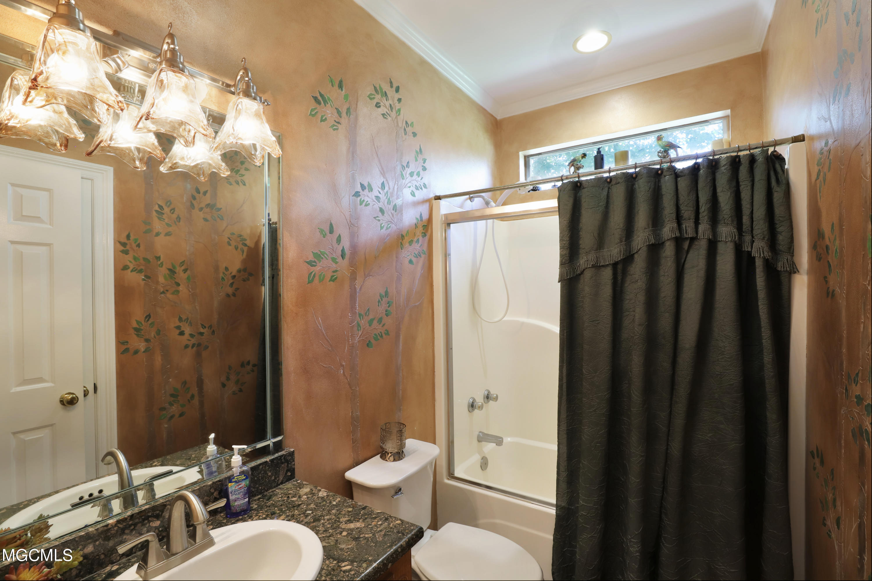 5075 Crescent Ridge Drive Kiln, MS 39556 - Photo 28 of 49 Spare Bathroom