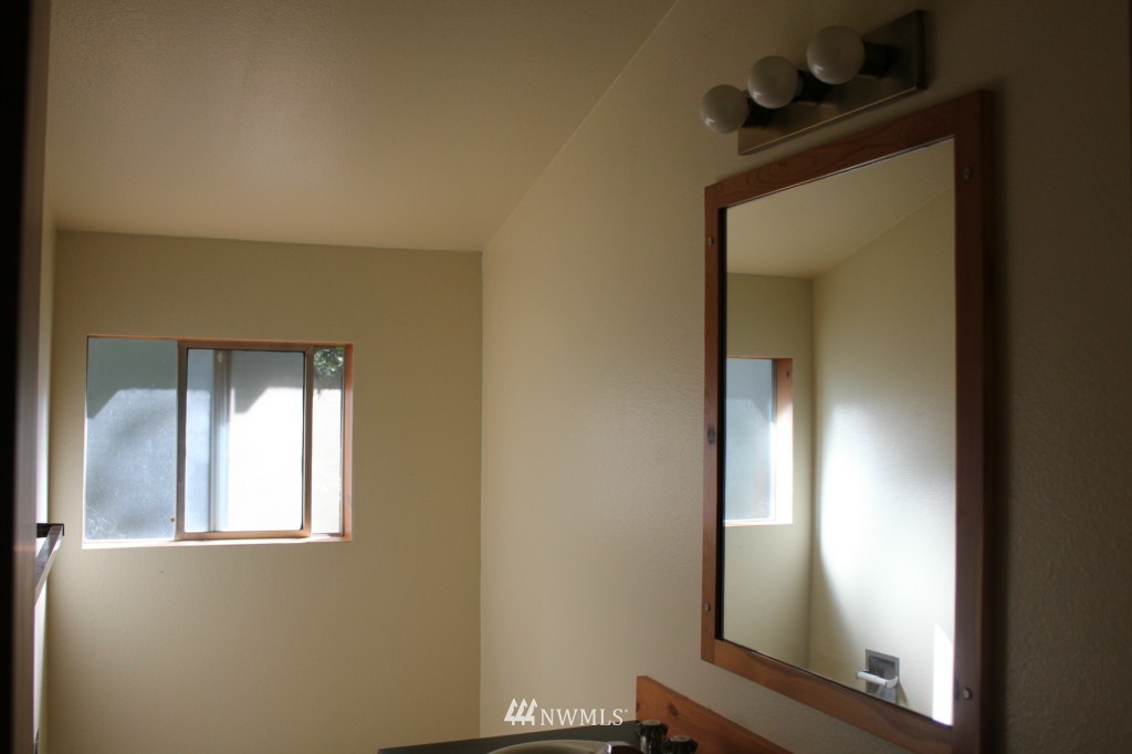 492 Payne Road Quilcene, WA 98376 - Photo 11 of 23 Gallery Image 11