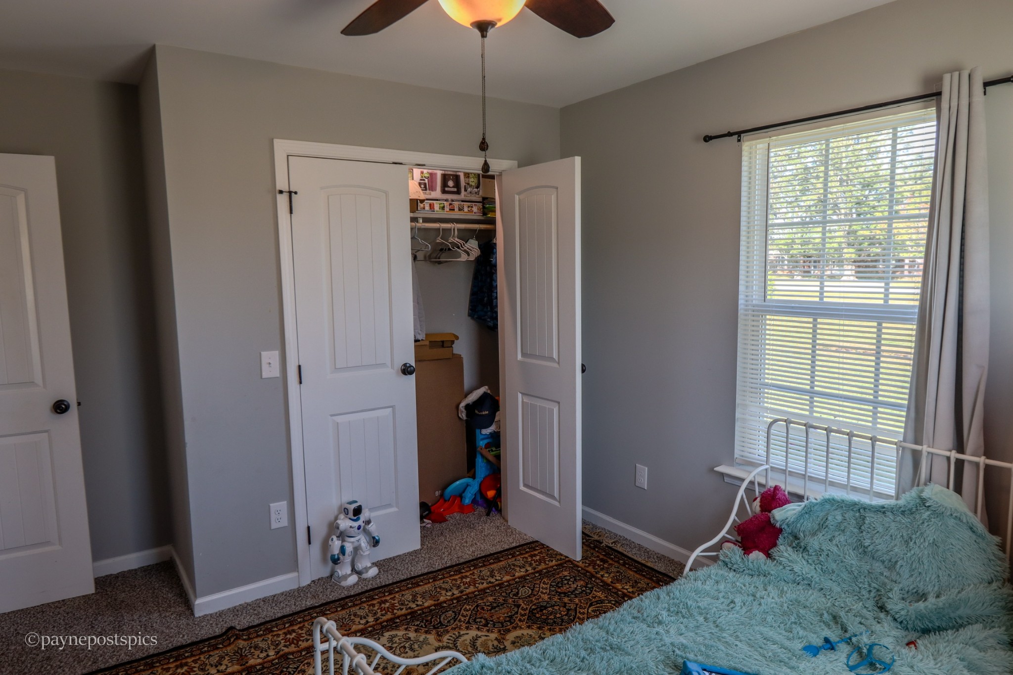 381 Bethany Road McMinnville, TN 37110 - Photo 10 of 18 a living room with hard wood floors and a window