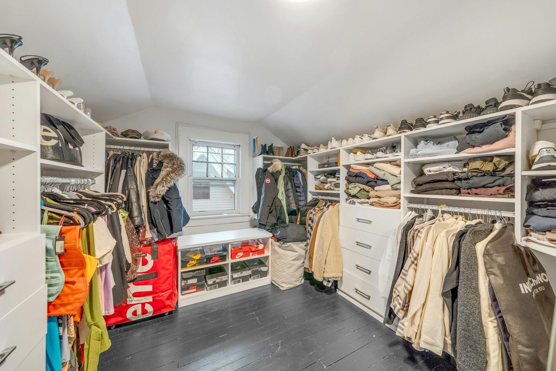 67 Hillcrest Road Kearny, NJ 07032 - Photo 19 of 30 a utility room with multiple dryer and washer