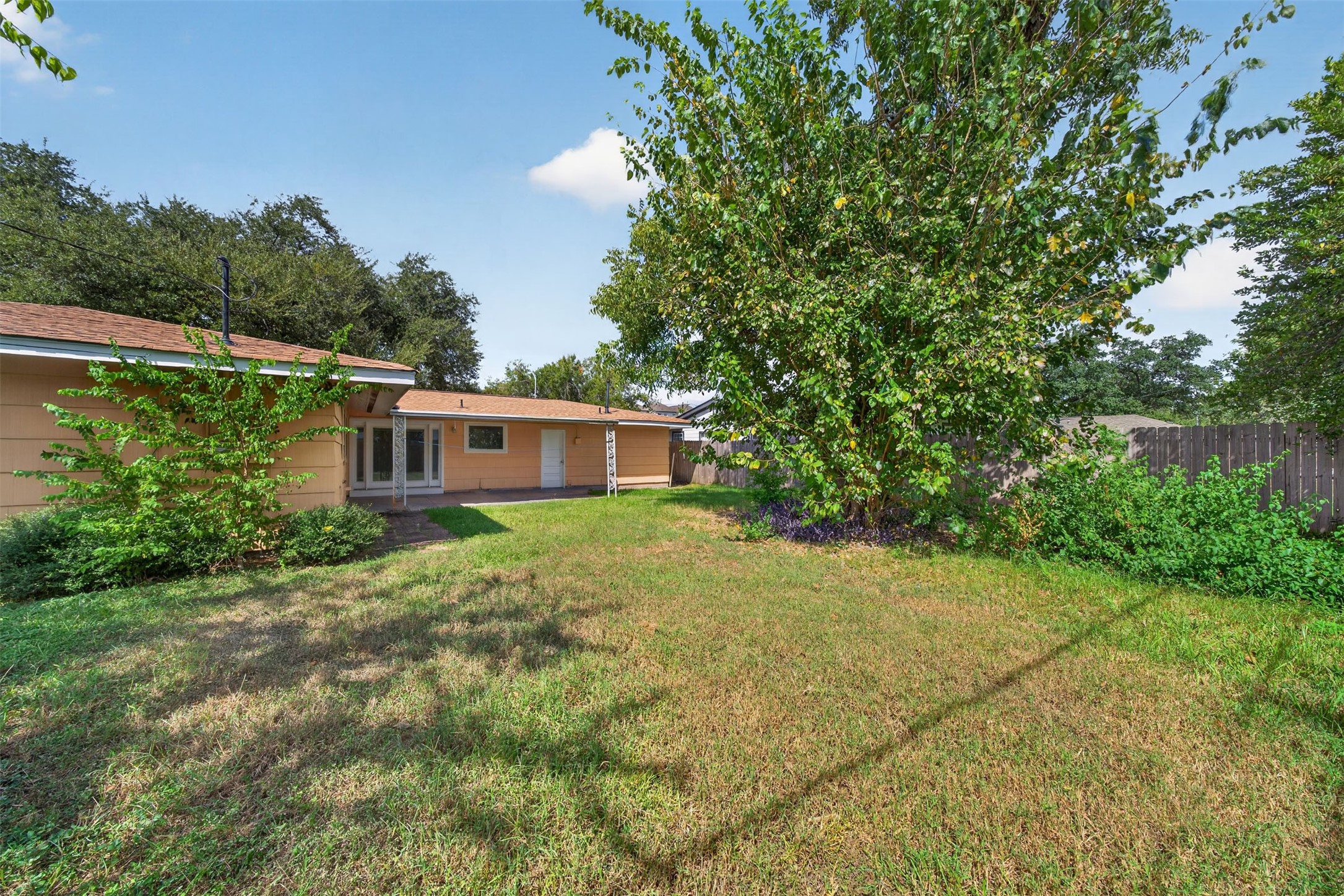 2110 Ridgemore Drive Houston, TX 77055 - Photo 30 of 39 Gallery Image 30