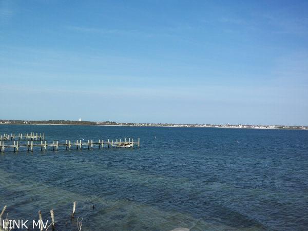 54 North Neck Road Edgartown, MA 02539 - Photo 4 of 11 http://d1qzqeyxiitrap.cloudfront.net/photos/17477/600/f33a2596.jpg