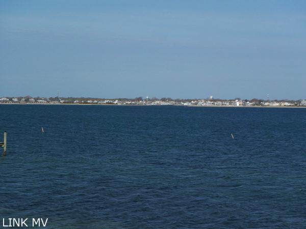 54 North Neck Road Edgartown, MA 02539 - Photo 5 of 11 http://d1qzqeyxiitrap.cloudfront.net/photos/17477/600/25d8b5a9.jpg
