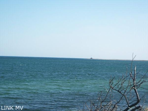 54 North Neck Road Edgartown, MA 02539 - Photo 6 of 11 http://d1qzqeyxiitrap.cloudfront.net/photos/17477/600/7390bdd1.jpg