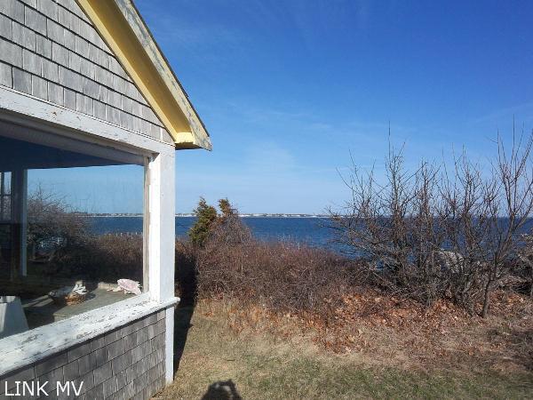 54 North Neck Road Edgartown, MA 02539 - Photo 9 of 11 http://d1qzqeyxiitrap.cloudfront.net/photos/17477/600/a9d7d34a.jpg