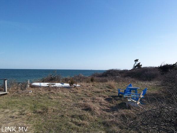 54 North Neck Road Edgartown, MA 02539 - Photo 10 of 11 http://d1qzqeyxiitrap.cloudfront.net/photos/17477/600/6a0f4072.jpg