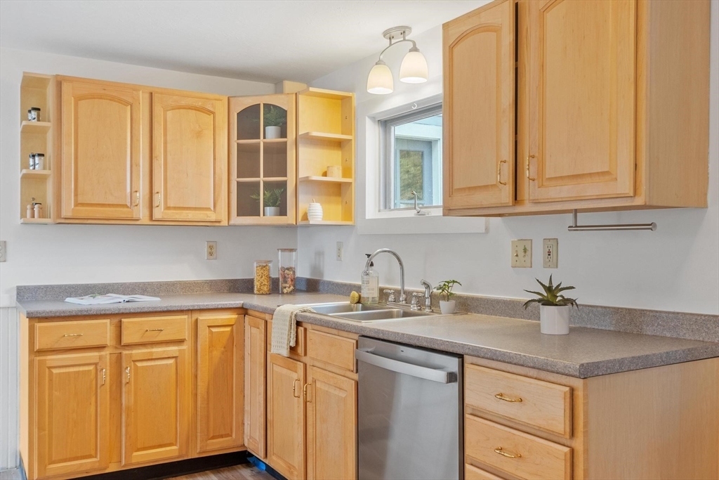 125 Lake Ellis Road Athol, MA 01331 - Photo 12 of 37 Gallery Image 12