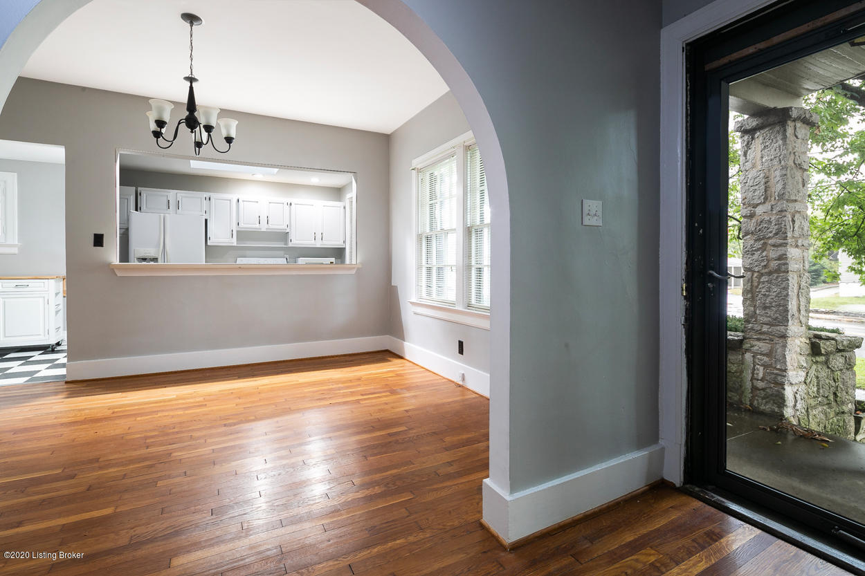 3606 Lexington Road Louisville, KY 40207 - Photo 8 of 24 Arched Doorway into Dining Room