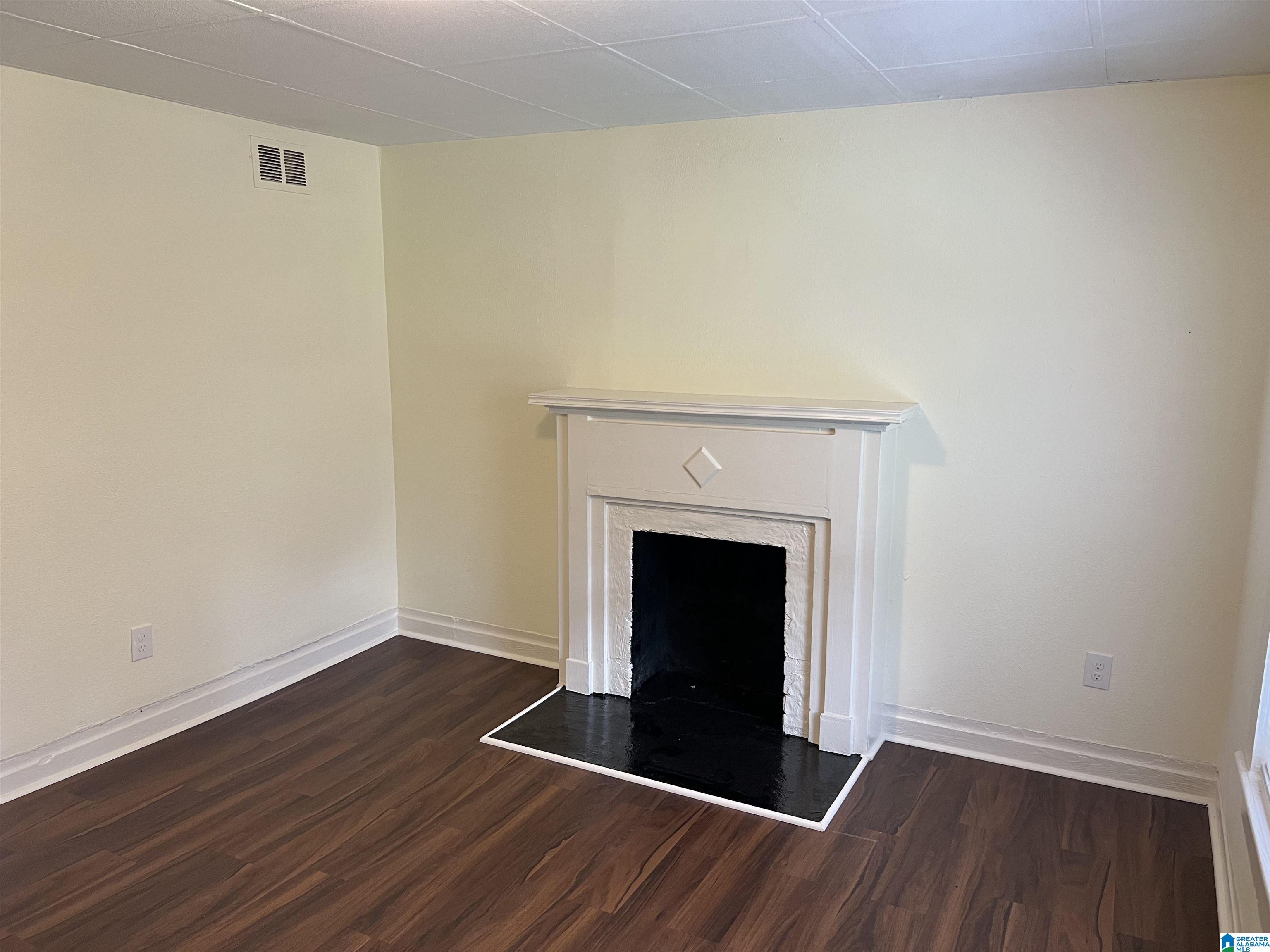 116 25th Avenue Northeast Birmingham, AL 35215 - Photo 8 of 29