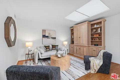 $1,900,000 | 2628 Claray Drive, Los Angeles, CA 90077